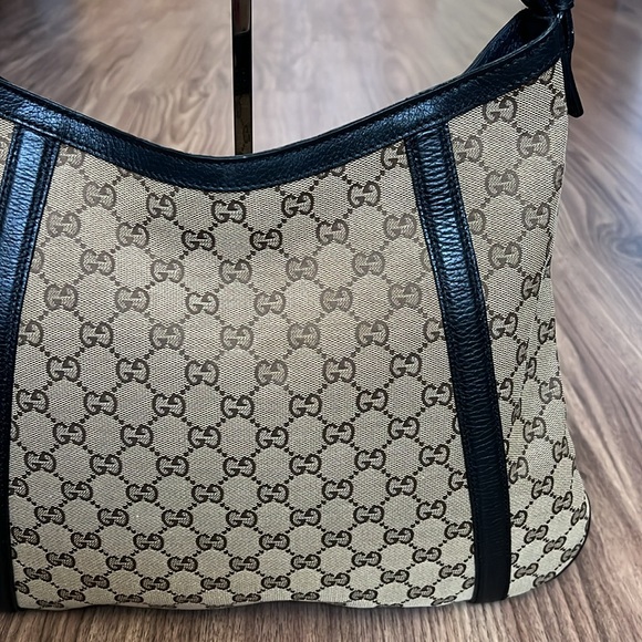 A155 - π― % authentic Gucci shoulder bag - Picture 8 of 16